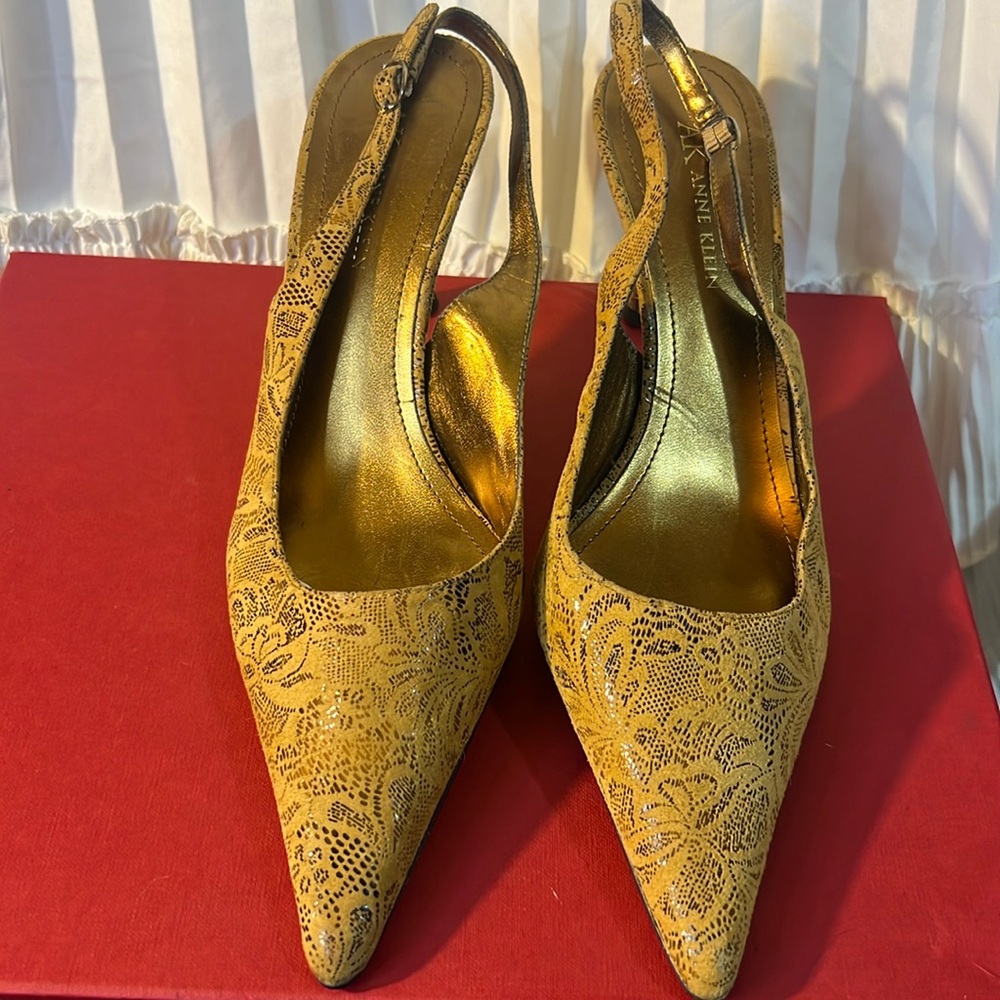 ANNE KLEIN Slingback